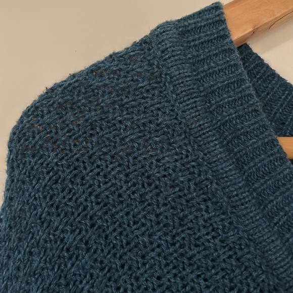 Old Navy Teal Blue Lightweight Sweater - Picture 4 of 12